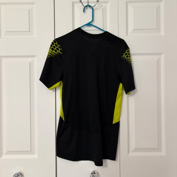 ⚽️ Nike Dri-Fit Athletic Tee | Size S - Picture 3 of 3